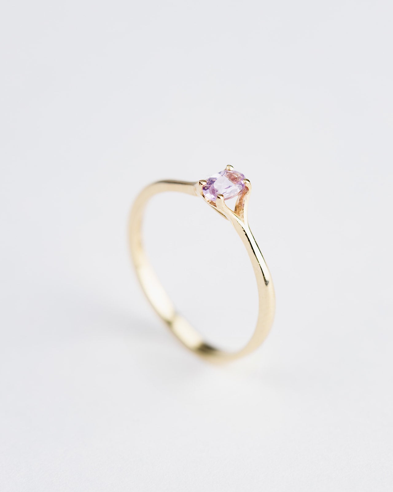 Gleaming Glimmers Ring, Amethyst